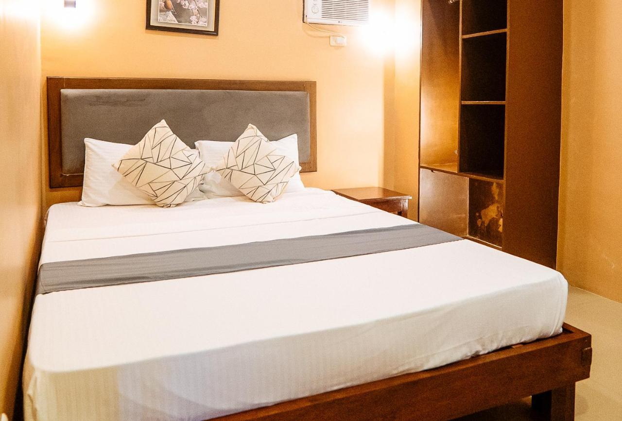 Reddoorz Plus @ Hotel Platinum Occidental Mindoro Σαν Χοσέ Εξωτερικό φωτογραφία