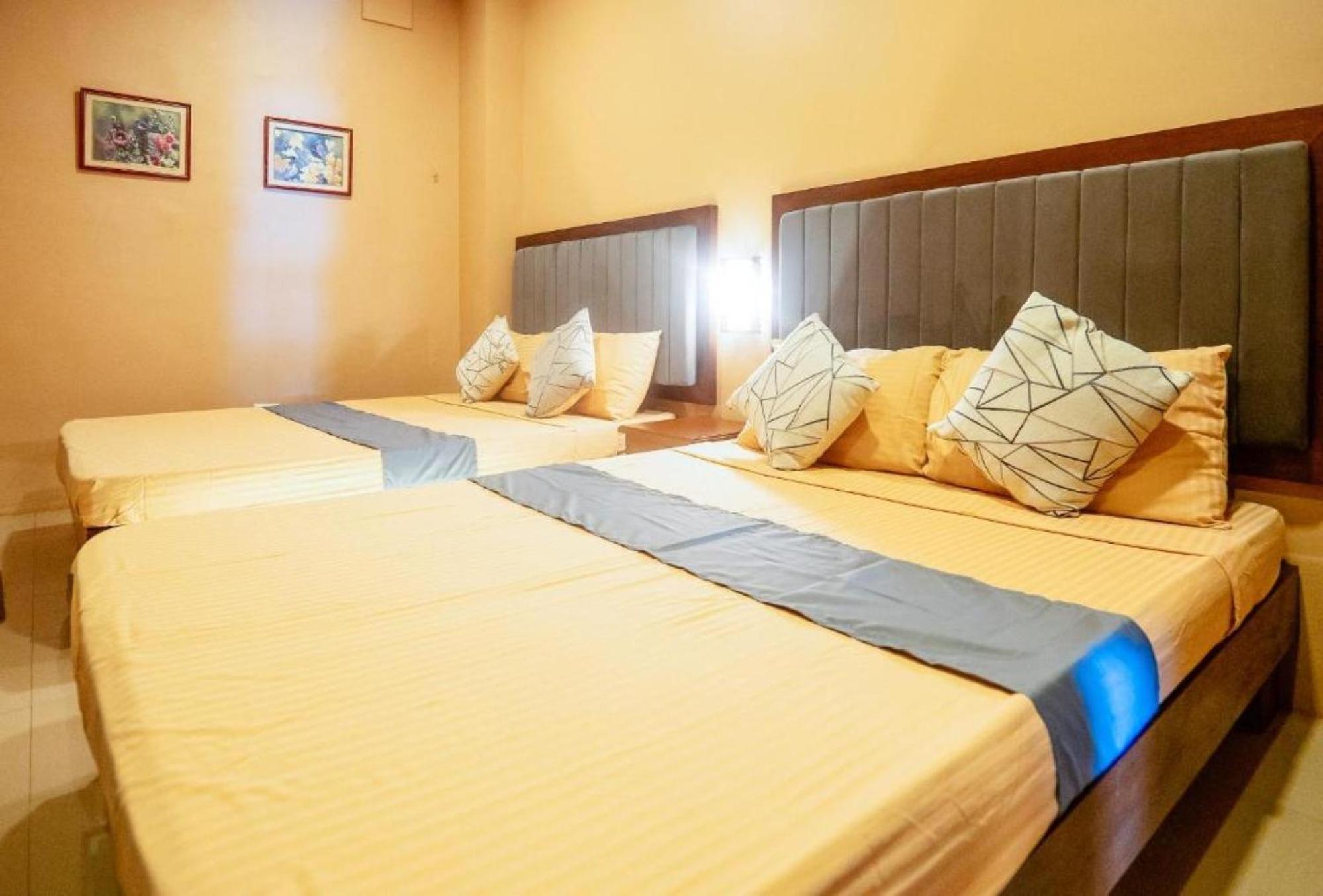 Reddoorz Plus @ Hotel Platinum Occidental Mindoro Σαν Χοσέ Εξωτερικό φωτογραφία